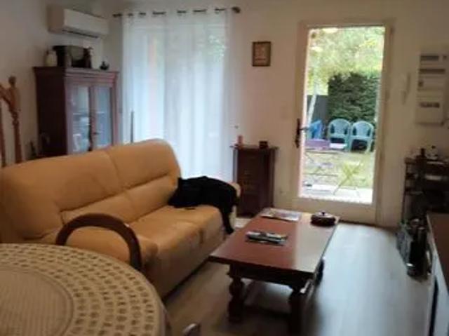 Loue appartement avec jardin