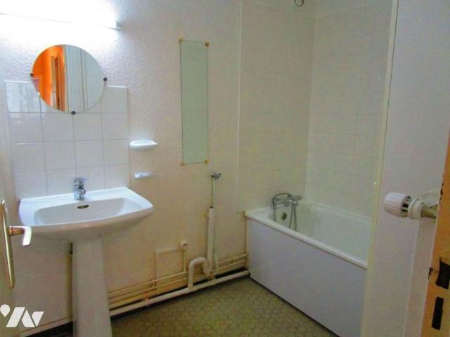 LOUE APPARTEMENT A SAINT MEMMIE