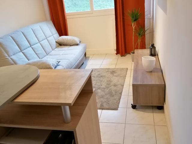 Loue Studio de 25m2 dans une residence avec piscine