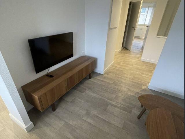Loue T3 d'architecte à l'année à 500 du Lac d'Annecy