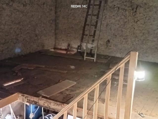 loue un local de 64 m²