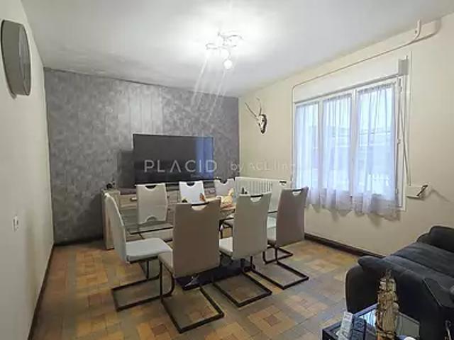 Loué 72540 Achat / Vente maison 4 pièces t4 au dernier étage parking