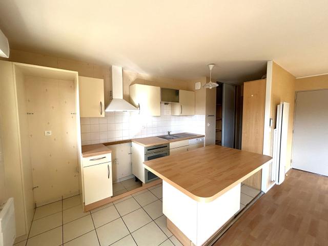 Louer Appartement 4 pièces 81 m²