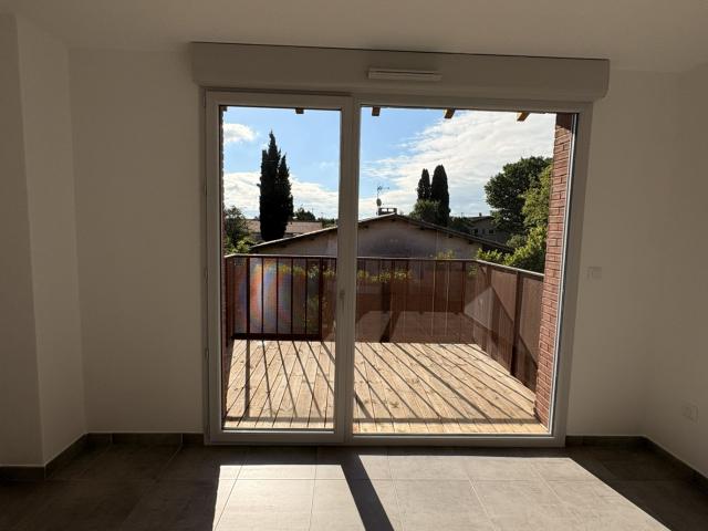 LOUER APPARTEMENT T2 NEUF EN COPROPRIÉTÉ AVEC BALCON ET PARKING LABARTHE SUR LÈZE 31860