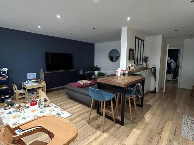Louer appartement de 4 pièces 81 m² 1 538 € à Villeurbanne 69100: une annonce Arthurimmo.com