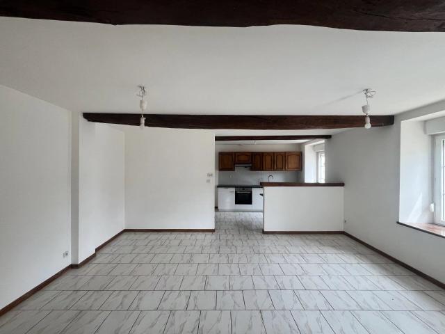 Louer appartement de 4 pièces 101 m² 610 € à Mauregny en Haye 02820: une annonce Arthurimmo.com