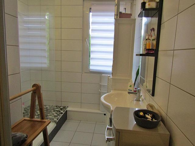 Louer appartement de 2 pièces 48 m² 450 € à Étival Clairefontaine 88480: une annonce Arthurimmo.com