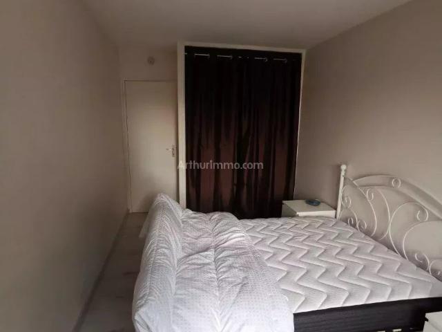 Louer appartement de 2 pièces 53 m² 1 076 € à Champs sur Marne 77420: une annonce Arthurimmo.com