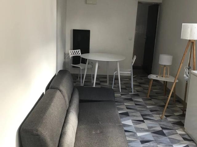 Louer appartement de 2 pièces 25 m² 410 € à Saint Quentin 02100: une annonce Arthurimmo.com