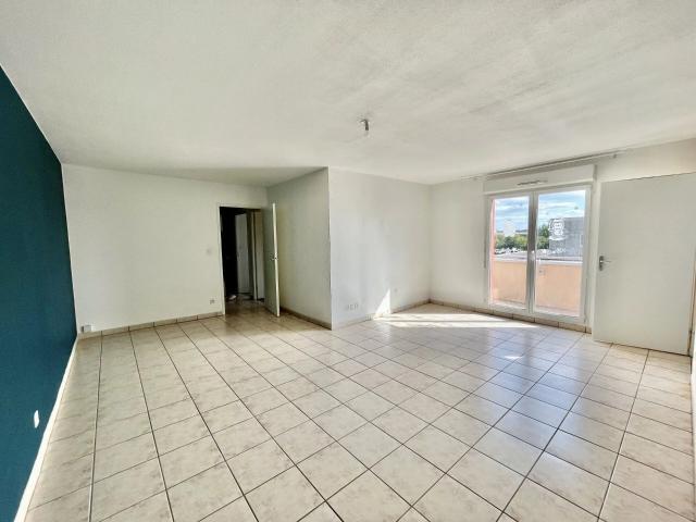 Louer appartement de 3 pièces 64 m² 580 € à Saint Quentin 02100: une annonce Arthurimmo.com