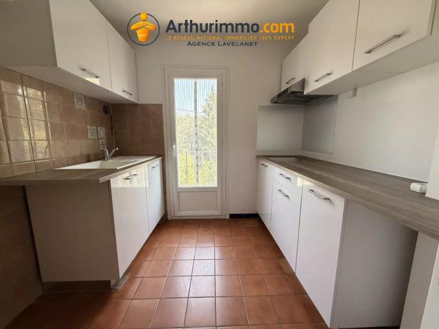 Louer appartement de 3 pièces 78 m² 555 € à Villeneuve d'Olmes 09300: une annonce Arthurimmo.com