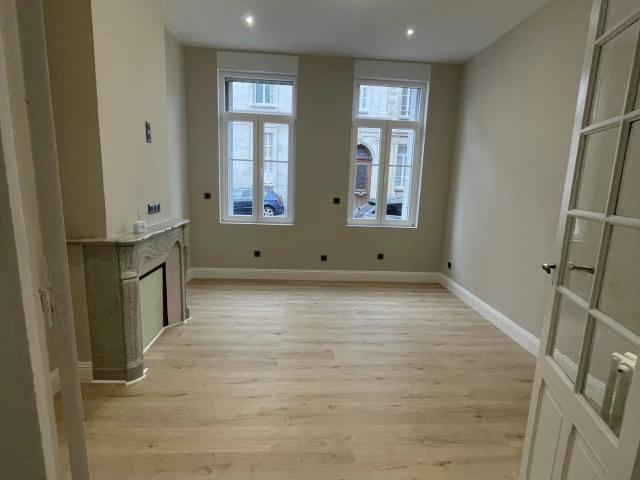 Location Maison 7 pièces 160 m2 à Saint Quentin