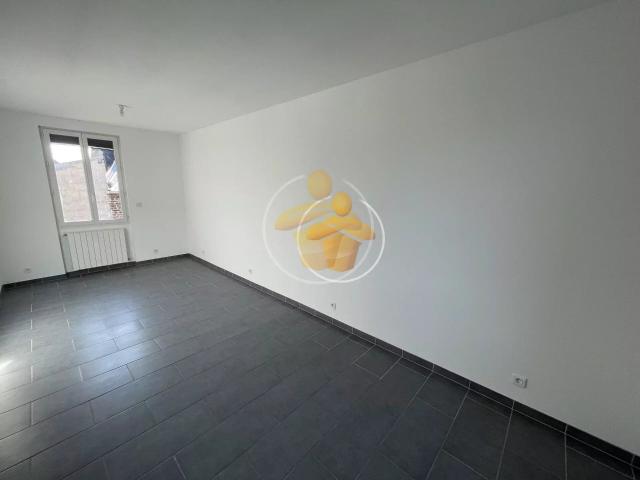 Louer maison de 5 pièces 95 m² 825 € à Tergnier 02700: une annonce Arthurimmo.com