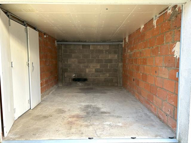 Louer parking 14 m²