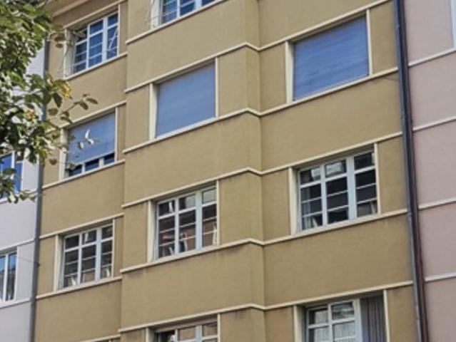 LOUER SANS DÉPÔT grand appartement mansardé près de Bad. gare