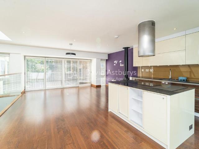 Lough Road, Islington, London 4 bed mews to rent £5,500 pcm £1,269 pw