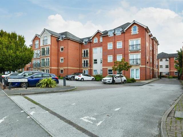 Loughborough Road, West Bridgford NG2, 2 bed flat to rent, £1,295 pcm | PrimeLocation