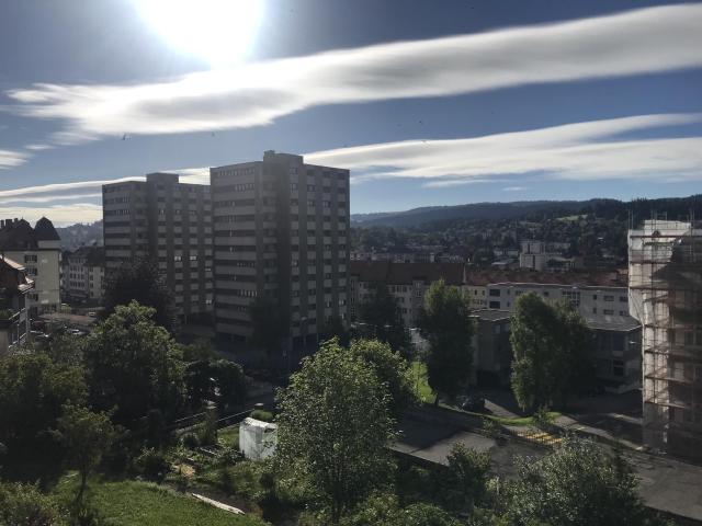 Louis Agassiz 5, apartment on the 2nd floor West. Dreamo. Ch