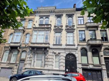 LOUIS BERTRAND: BEL APPARTEMENT 1 CHAMBRE +/ 60M2