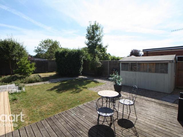 Louis Fields, GUILDFORD 2 bed bungalow to rent £1,995 pcm £460 pw