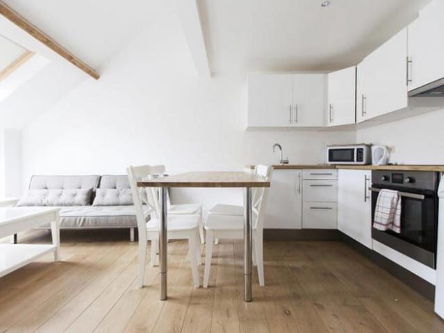 LOUISE AREA FULLY FURNISHED DUPLEX 2 BEDROOMS