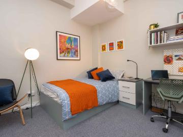 Louise House, London Has an Apartment