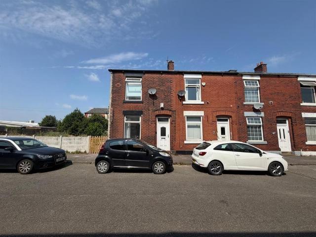 Louise Street, Rochdale, OL12 9RT 2 bed end of terrace house to rent £850 pcm £196 pw