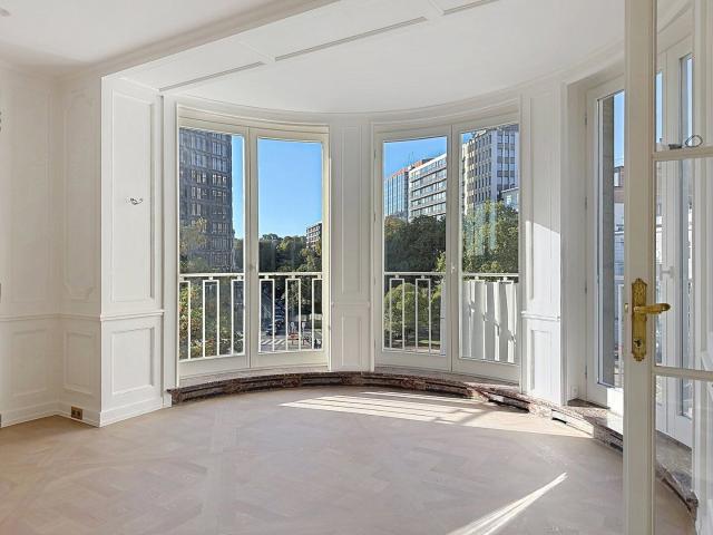 Louise/Abbaye: Stunning character apartment fully renovated