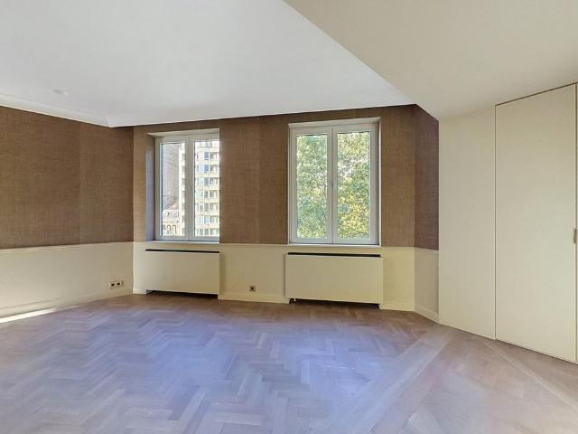 Louise/Abbaye: Stunning character apartment fully renovated