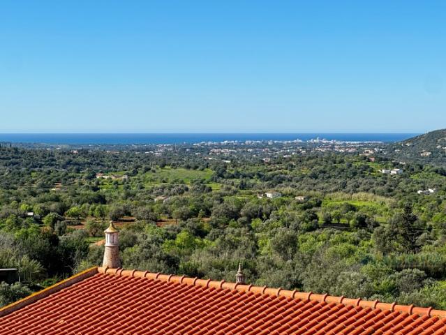 Loulé T3 Quartos no Segundo Andar e Vista para o Mar e Campo à Venda