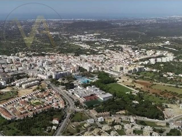 LOULE Terreno aprovado para construção de 23 apartamentos