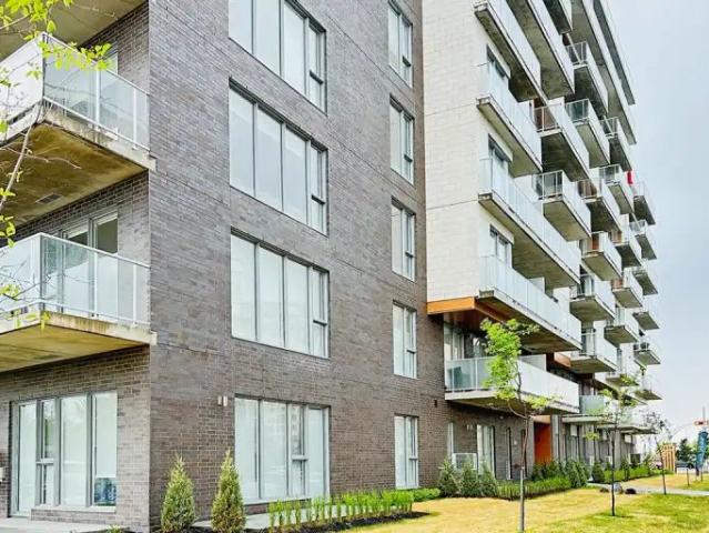 Loumii | 4000 Elsa Triolet, Laval