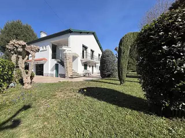 Lourdes 65100 Achat / Vente maison 6 pièces t6 au dernier étage parking