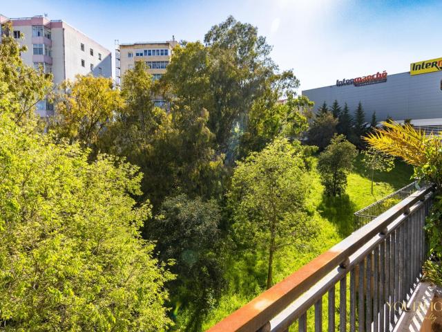 Loures | Exclusivo T3 com terraço panorâmico e box para 3 viaturas