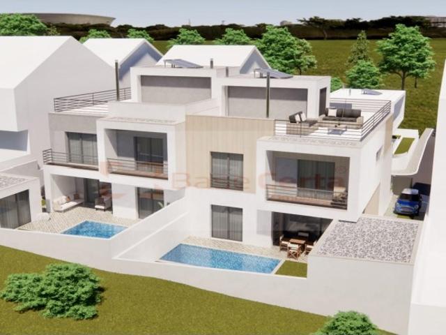 Loures / Santa Iria Azóia Moradia T5, Piscina, Rooftop, Garagem