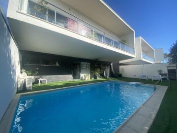 Loures V4+1 Moradia c/ Piscina Privada Varanda Box + 2 parqueamentos