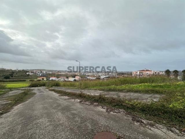 Lourinhã Lote de Terreno para Construção Prédio de Habitação