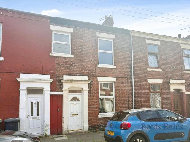 Lovat Road, Lancashire PR1 2 bed terraced house to rent £750 pcm £173 pw