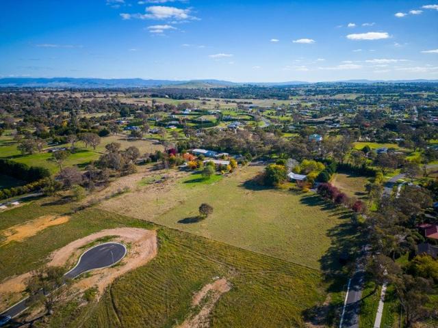 Love a Large Block of Land and Enough Space for Your New Life