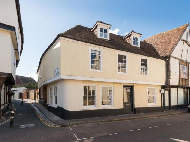 Love Lane Sandwich 2 bed flat to rent £1,200 pcm £277 pw