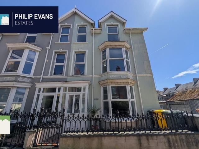 Loveden Road, Aberystwyth SY23 1 bed end of terrace house to rent £630 pcm £145 pw