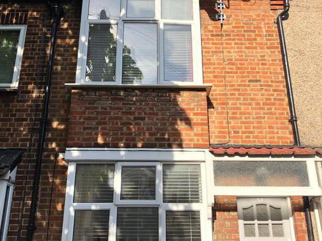 Lovely 3 bed/2 bathroom house, walk to CrWood Tube
