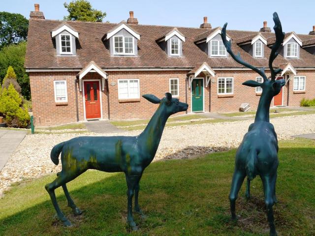 Lovely 3 Bed Ashurst Lodge, Ashurst 3 bed cottage to rent £1,350 pcm £312 pw