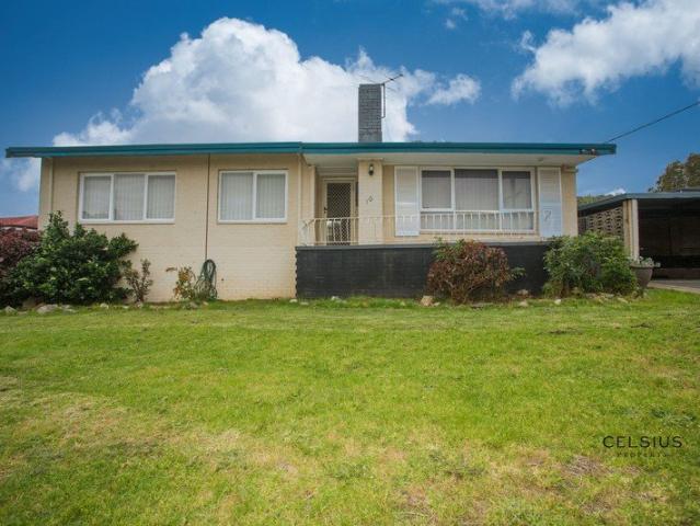 Lovely 3 Bedroom Character Home in Fantastic Location!