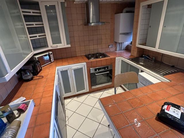 Lovely 3 Bedroom Flat Available in Old Street