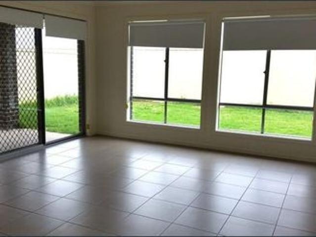Lovely 3 Bedroom Home in quiet area
