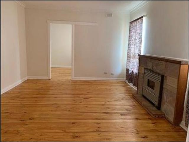Lovely 3 bedroom home in quiet area with shed