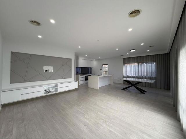 LOVELY 3 BEDROOM HOME + STUDY