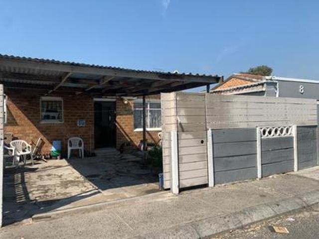 lovely 3 bedroom home with secure pa.