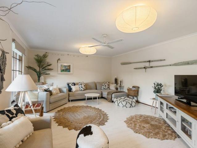 Lovely 3 Bedroom Semi Furnished